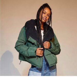 BDG Marlow Puffer Jacket Sherpa Lining medium